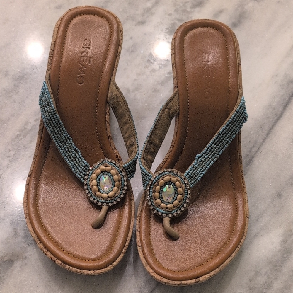 Skemo Sandals with Tan and Blue Beaded Design